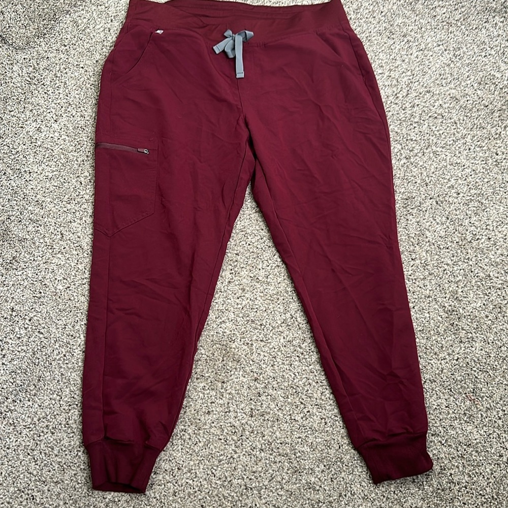 Figs technical scrub burgundy joggers size LP nursing
